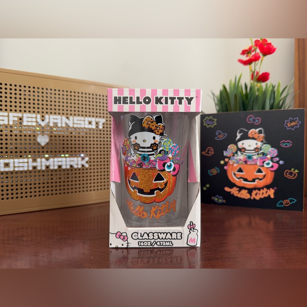 New Hello Kitty Halloween 16oz glassware